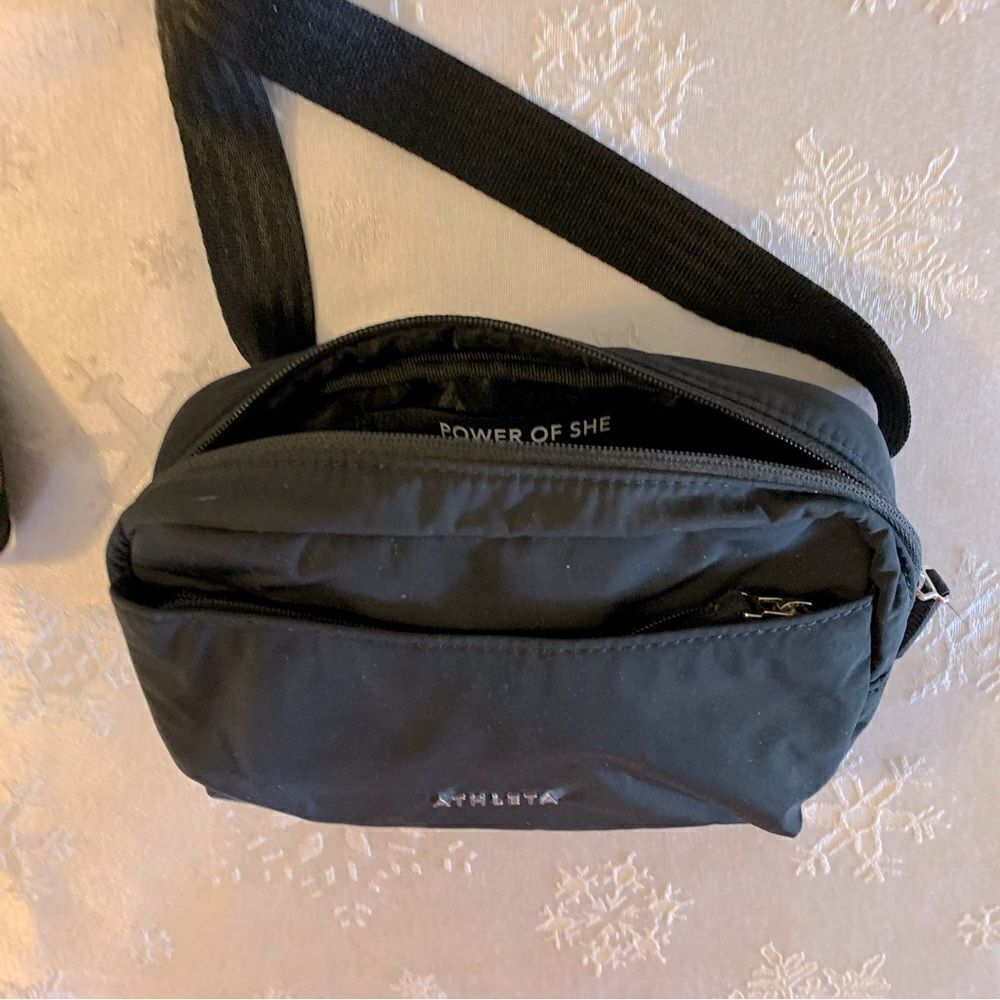 NWOT Athleta Shoulder Bag Fanny Pack Handbag Black Gorgeous
